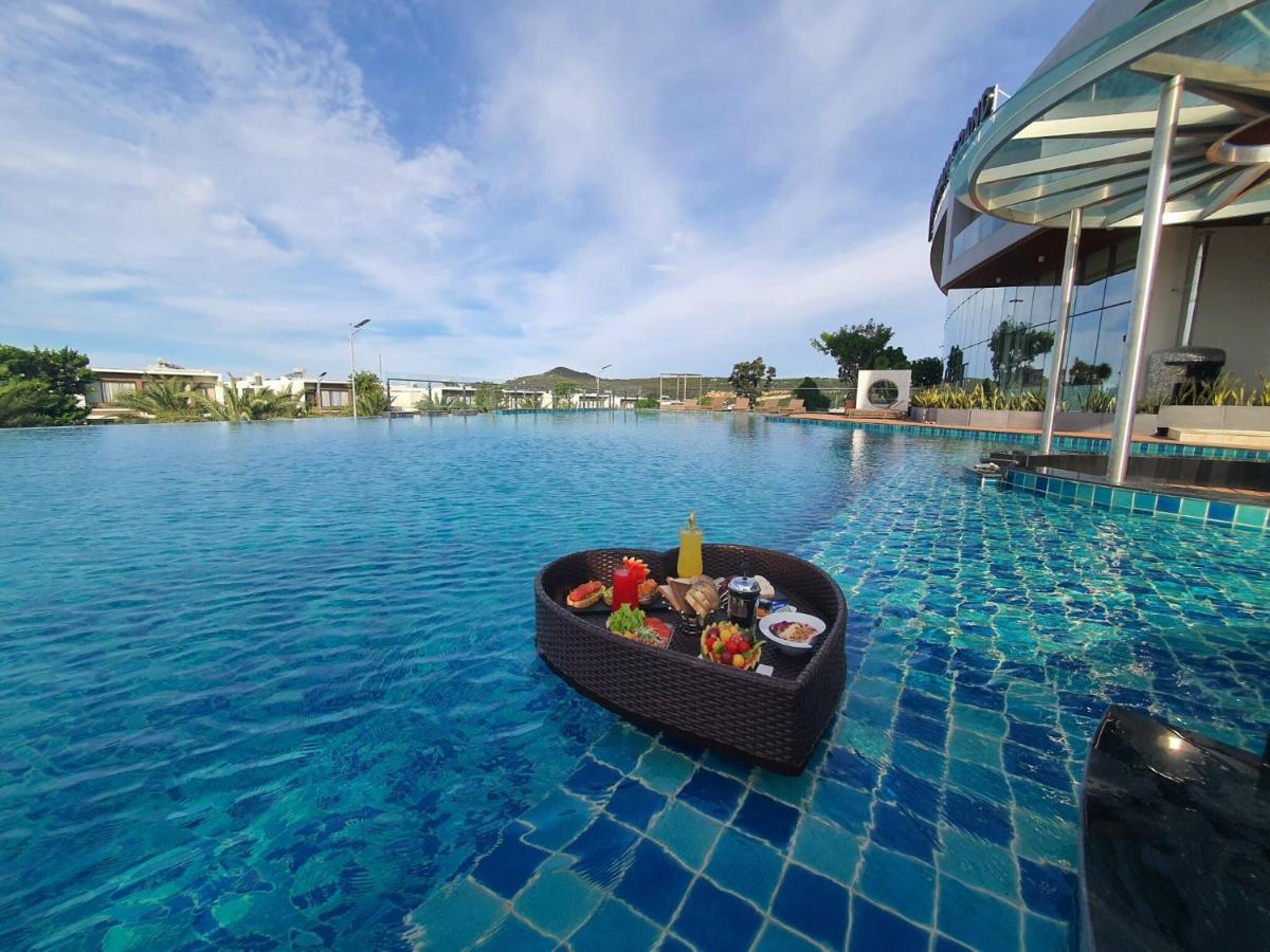Wyndham Grand Kn Paradise Cam Ranh Esterno foto